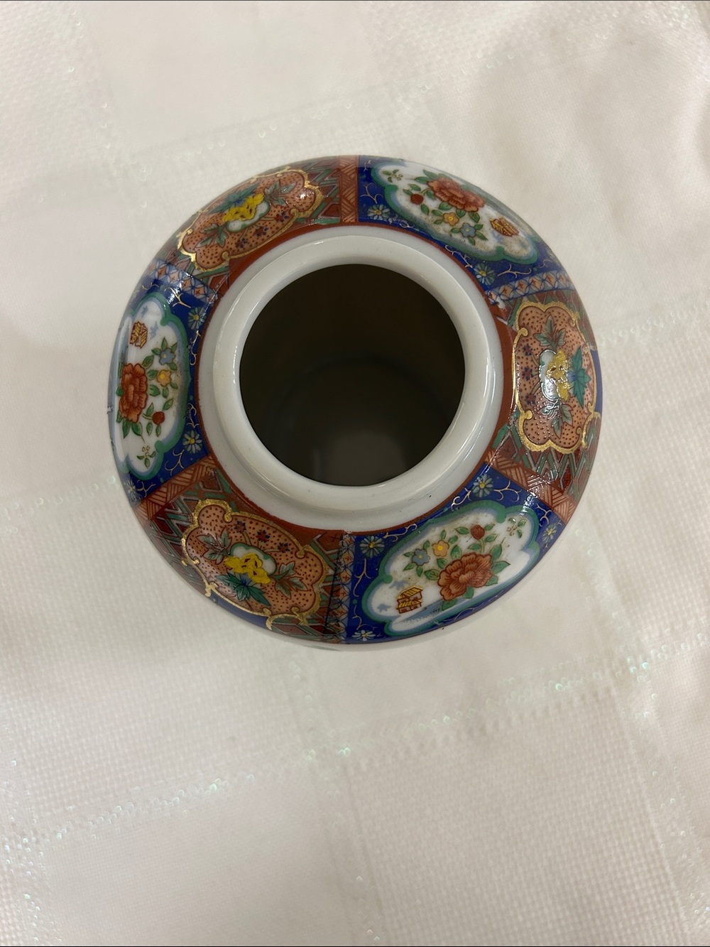 Miyako Imari Ware porcelain ginger jar missing lid image 3
